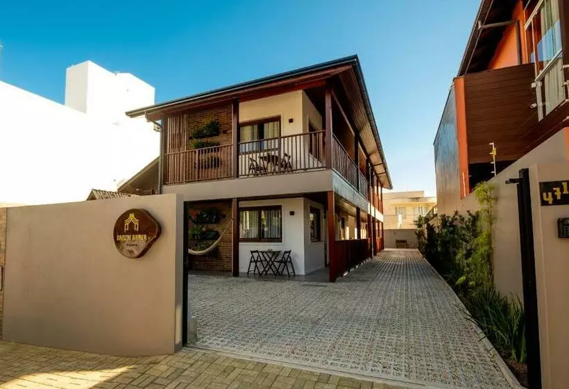 ペンション Banzai Brava Suítes