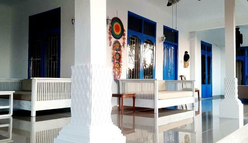 ペンション Cantik Villa