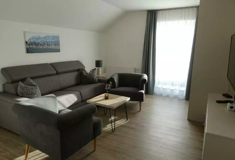 ペンション Haus Brunner