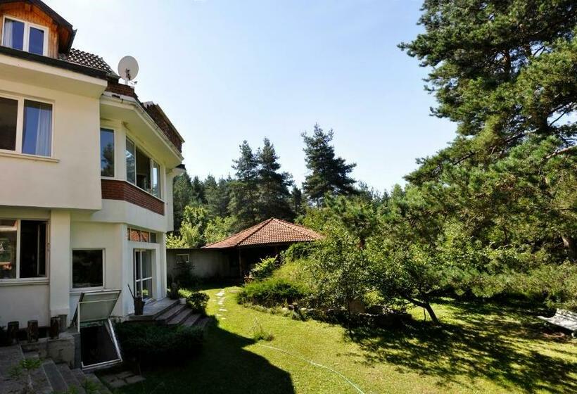 Пансион Strandzhata S House