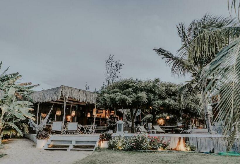 هاستل Praia Melu