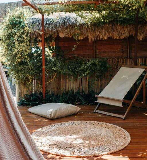 هاستل Praia Melu