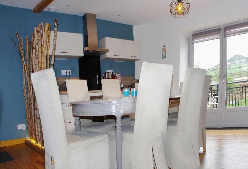 住宿加早餐  La Chenevière