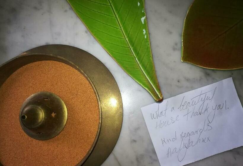 민박 La Villa Des Chats