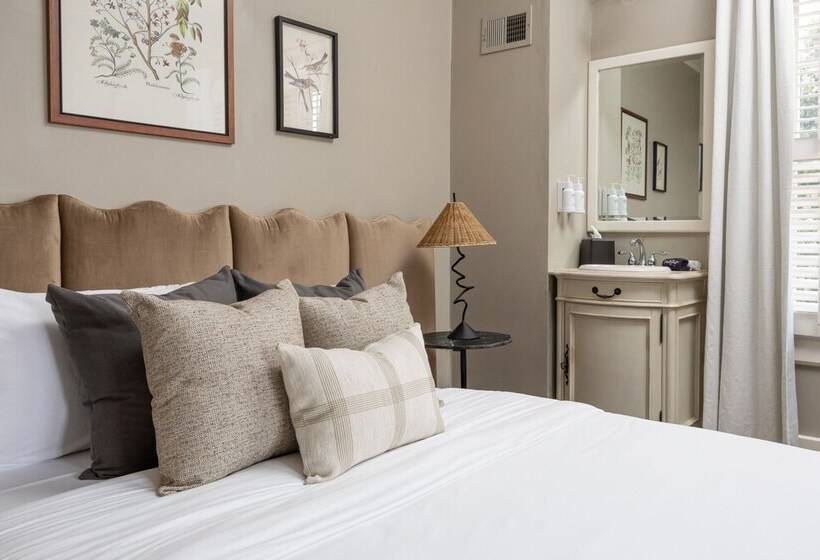 בית מלון כפרי De La Vina Inn