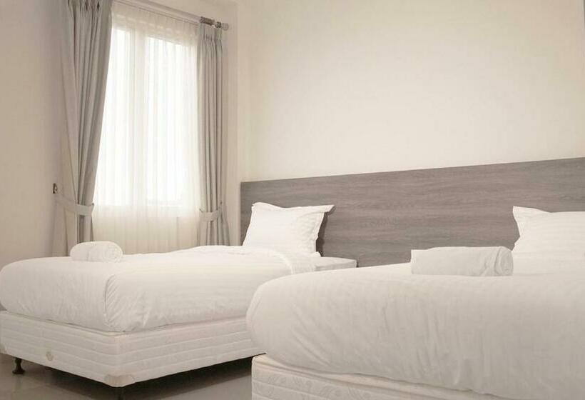 Hotel The Radiant Center