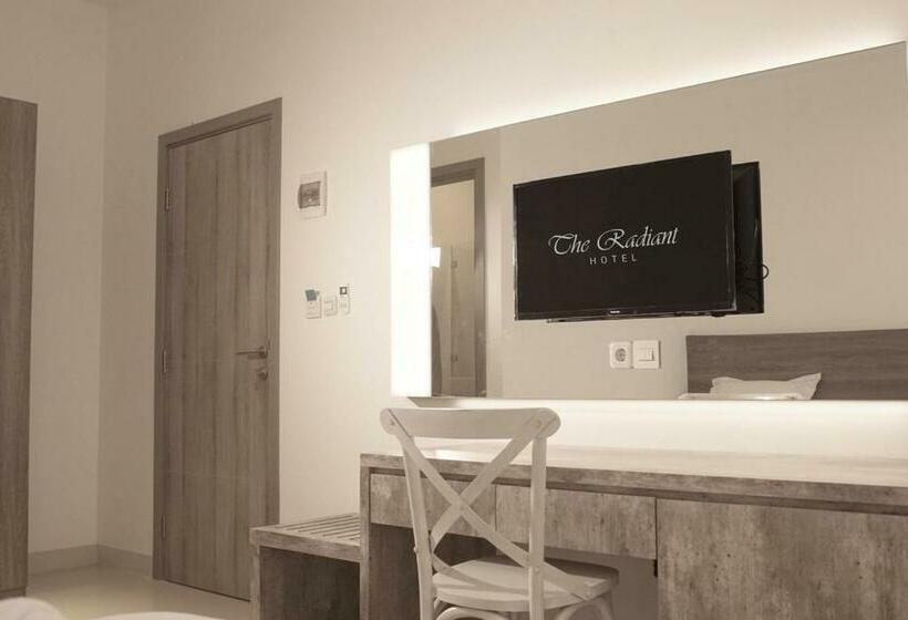 Hotel The Radiant Center