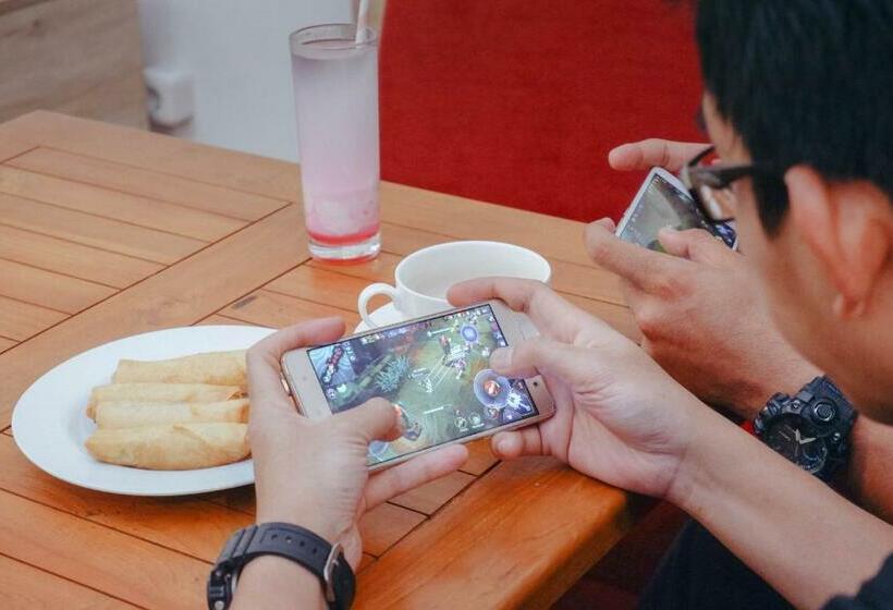 Hotel The Radiant Center