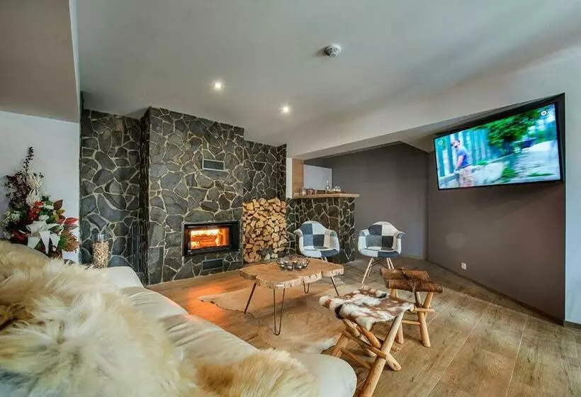 Hotelli Villa Bellevue Wellness