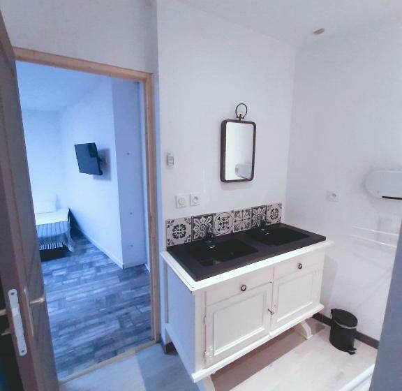 بنسيون Gite De La Mariée à 7mn Du Puy Du F0u