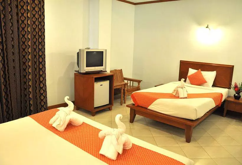 בית מלון כפרי Aonang President