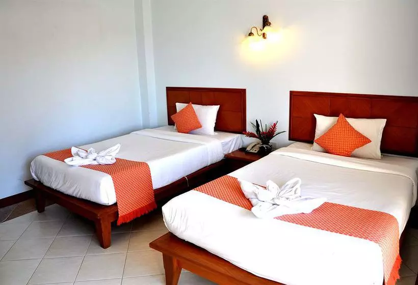 בית מלון כפרי Aonang President