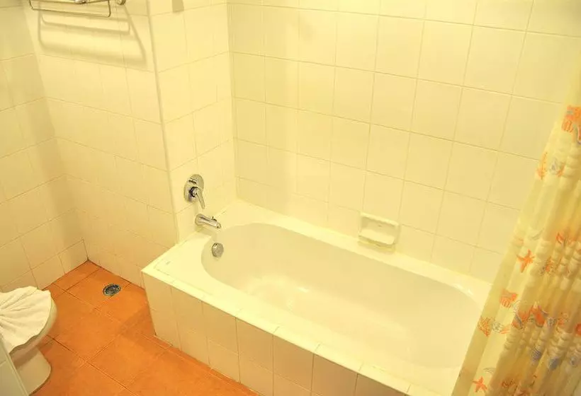 בית מלון כפרי Aonang President