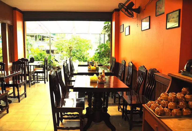 בית מלון כפרי Aonang President