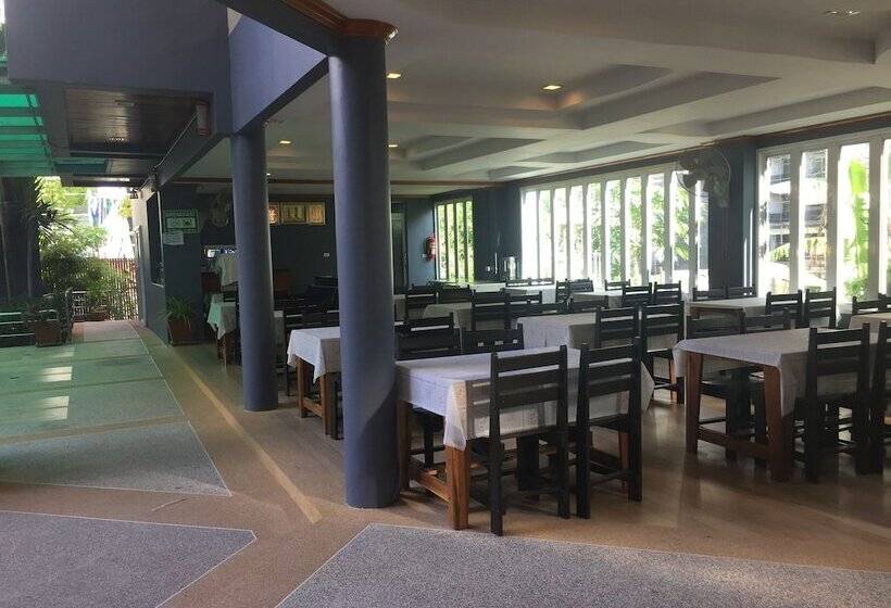 בית מלון כפרי Aonang Village Resort