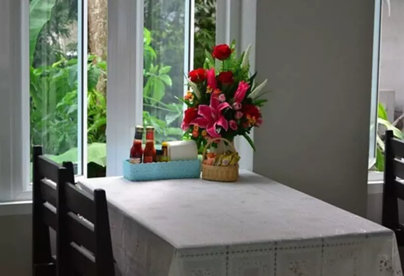 호텔 Aonang Village Resort