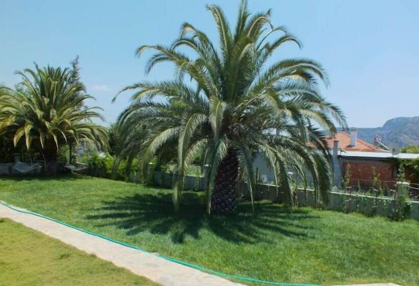 בית מלון כפרי Dalyan Palmiye Resort