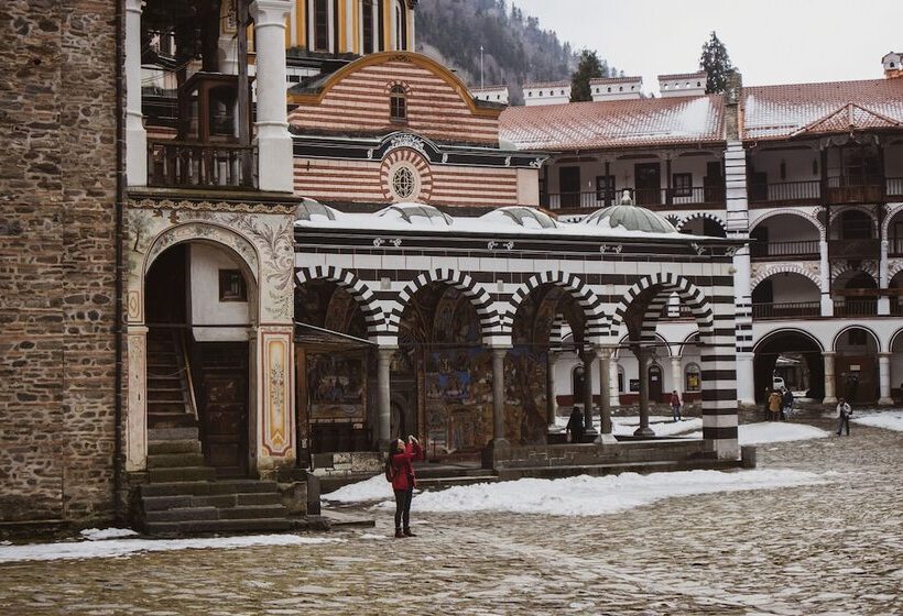 فندق Euphoria Club