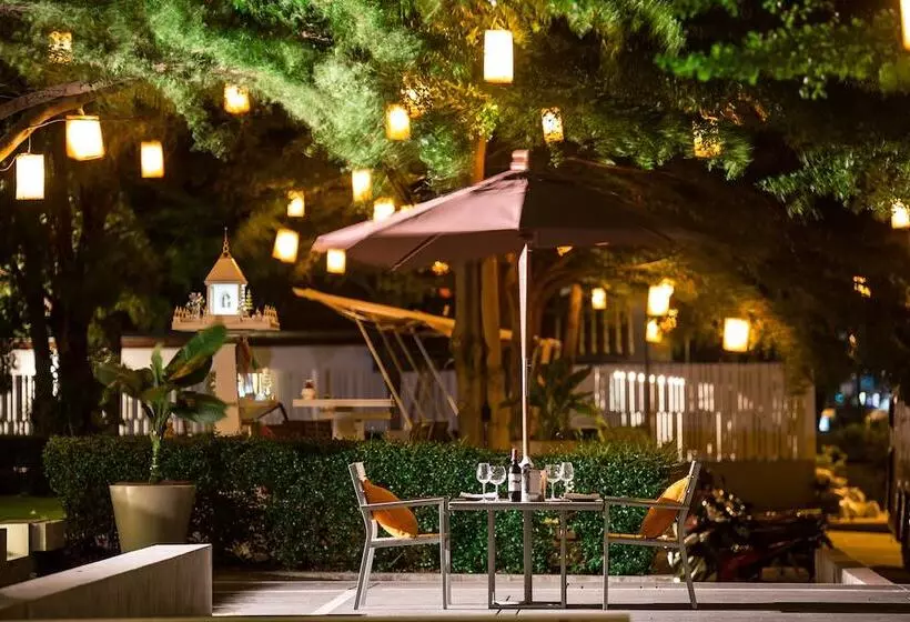 호텔 Fifth Pattaya Jomtien