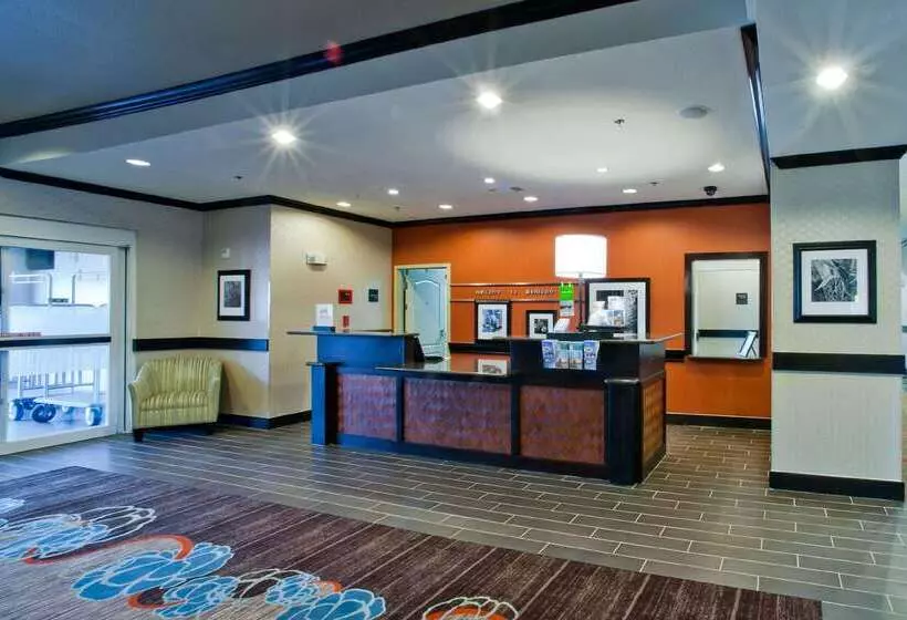 호텔 Hampton Inn & Suites Denison