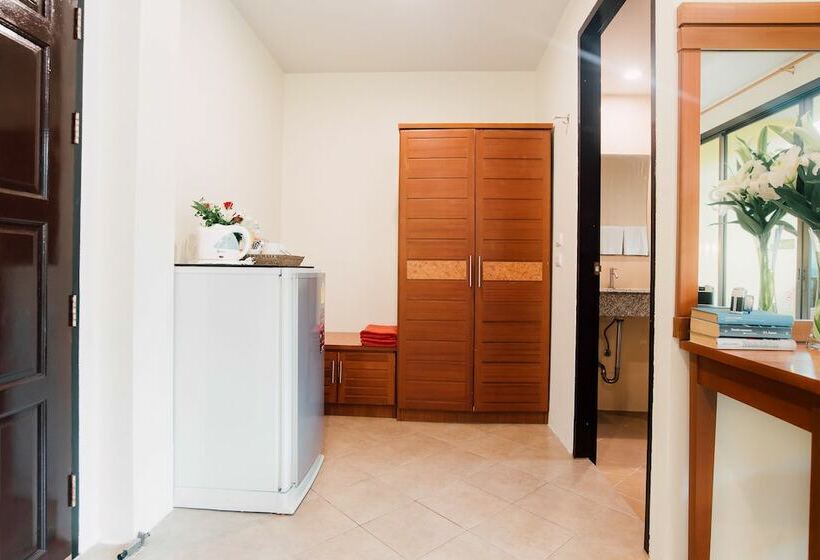 هتل Kata Silver Sand