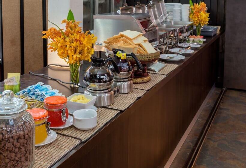 هتل Kata Silver Sand