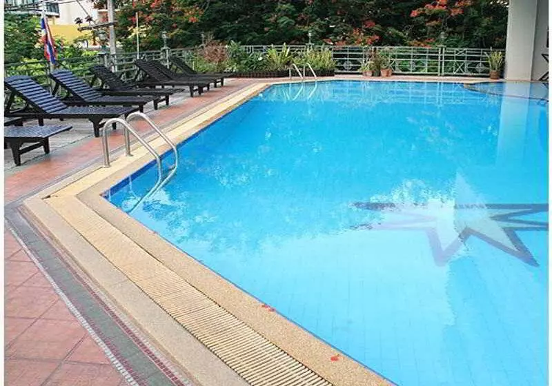 호텔 Mike Beach Resort