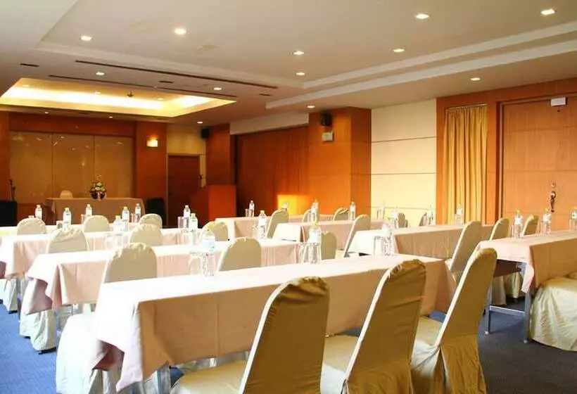 호텔 Mike Beach Resort