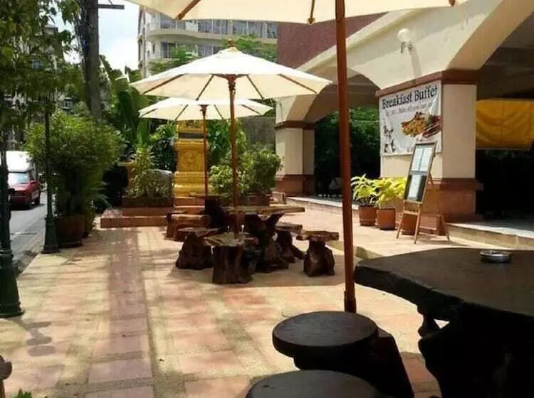 호텔 Mike Beach Resort