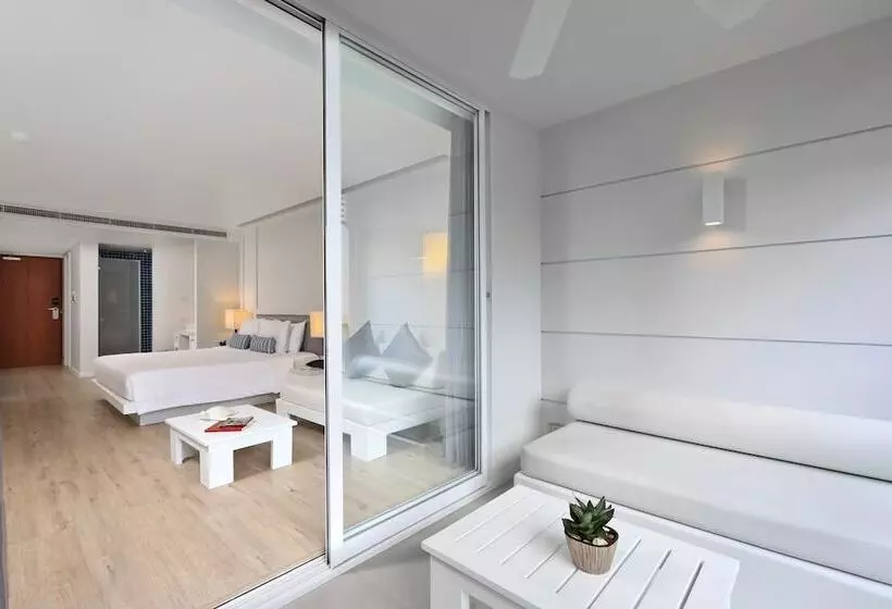 בית מלון כפרי Nap Patong