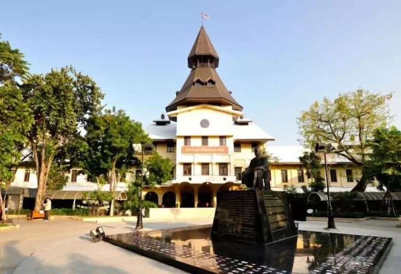 בית מלון כפרי Nouvo City