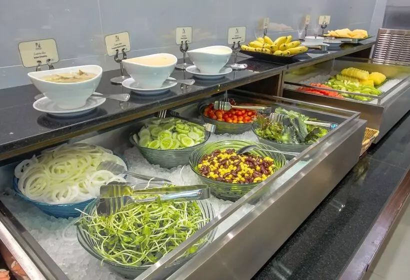 בית מלון כפרי Nouvo City