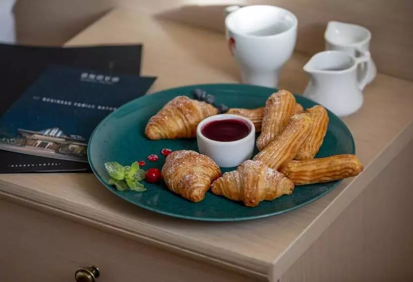 ホテル Onovo Dendra