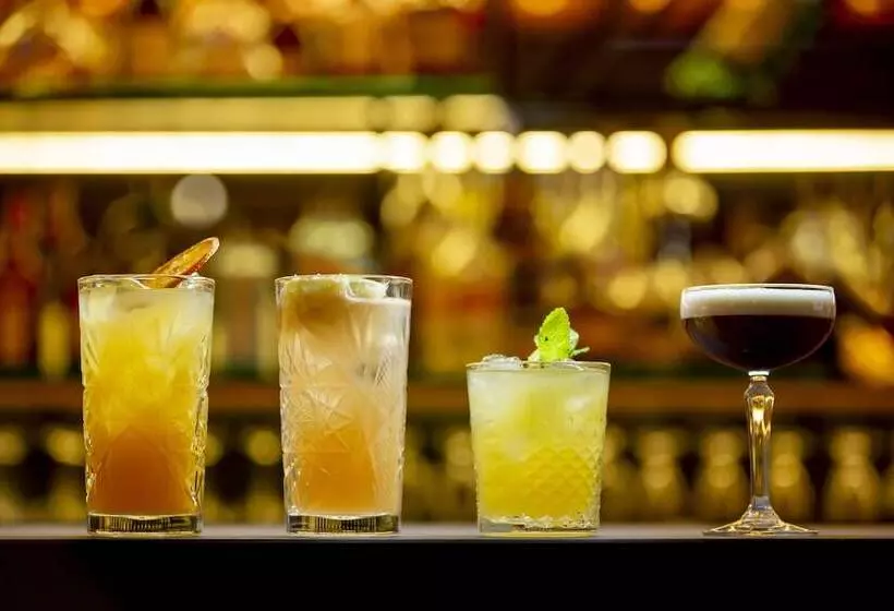 ホテル Onovo Dendra