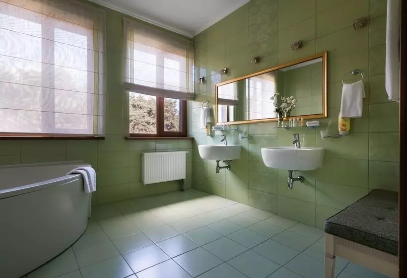 ホテル Onovo Dendra