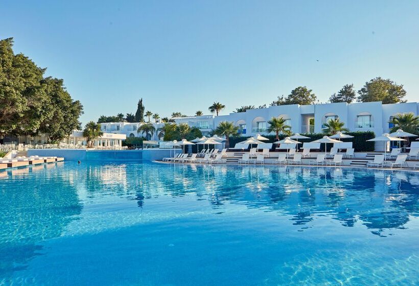 בית מלון כפרי So Nice Club Resort