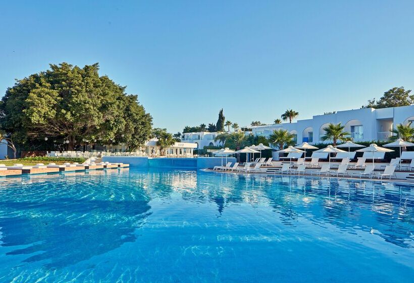 בית מלון כפרי So Nice Club Resort