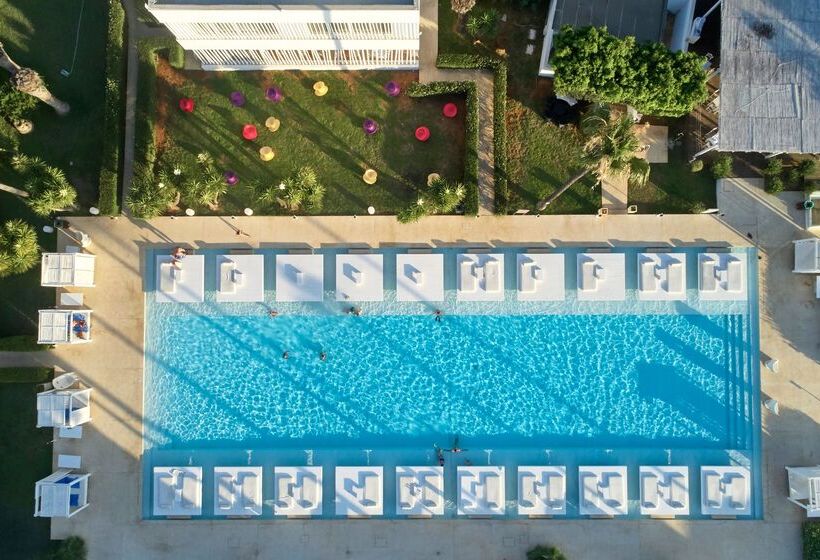 בית מלון כפרי So Nice Club Resort