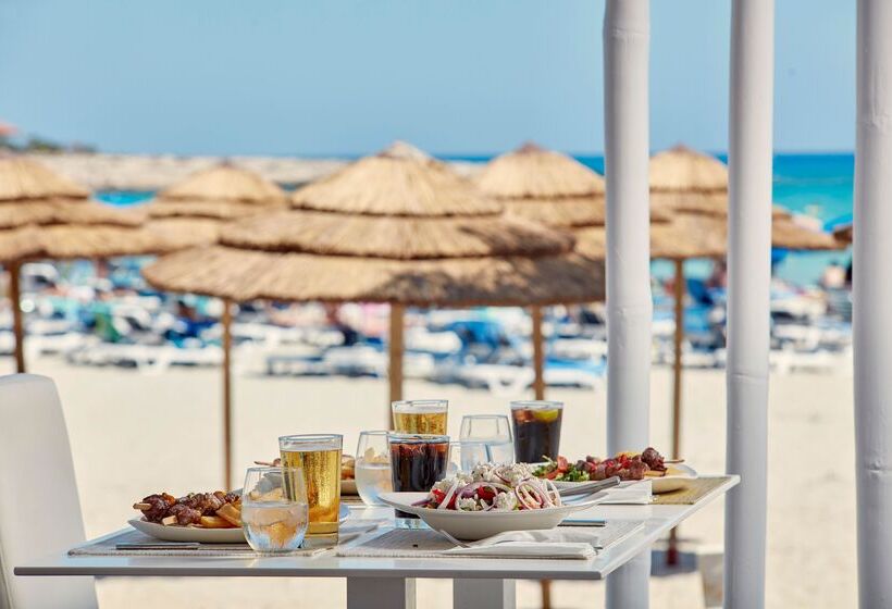 בית מלון כפרי So Nice Club Resort