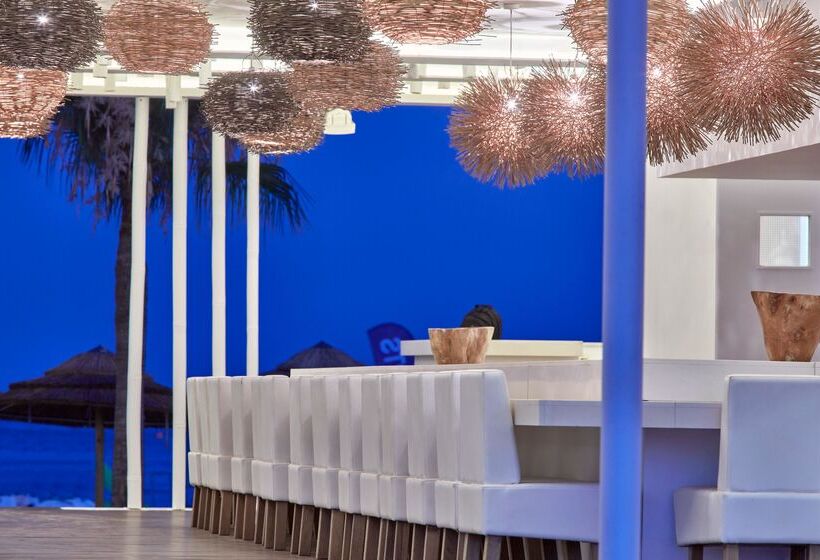 בית מלון כפרי So Nice Club Resort