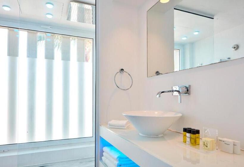 בית מלון כפרי So Nice Club Resort