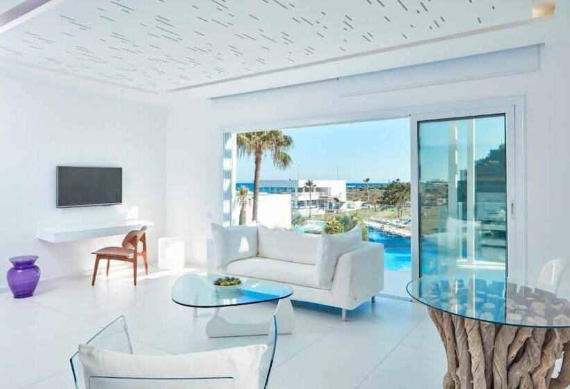 בית מלון כפרי So Nice Club Resort