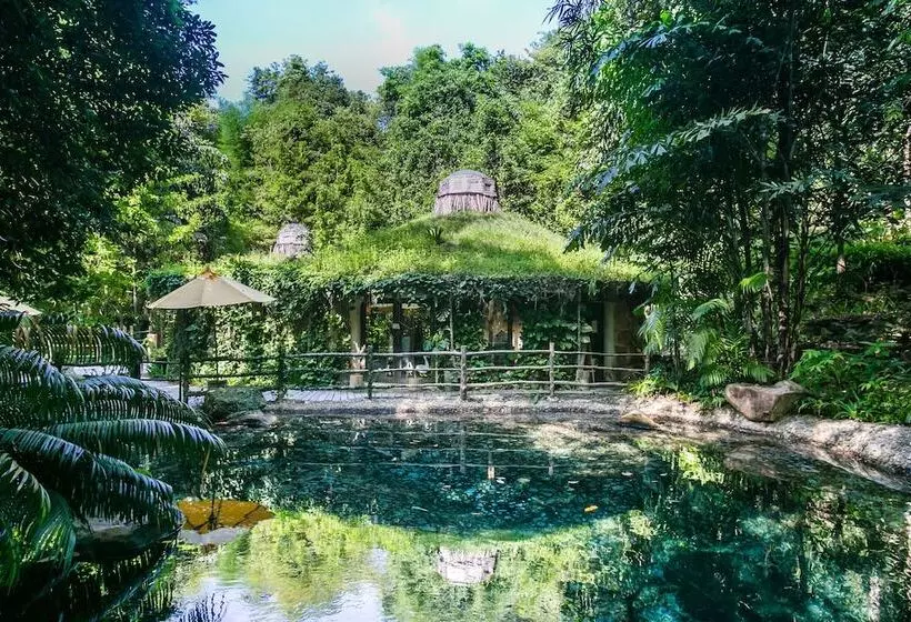 בית מלון כפרי Soneva Kiri