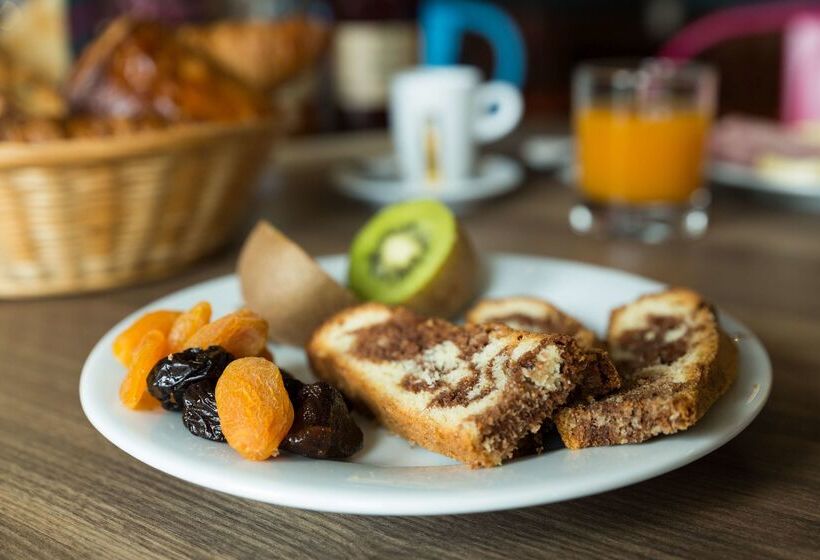 Отель The Originals Access, Hôtel Clermontferrand Nord