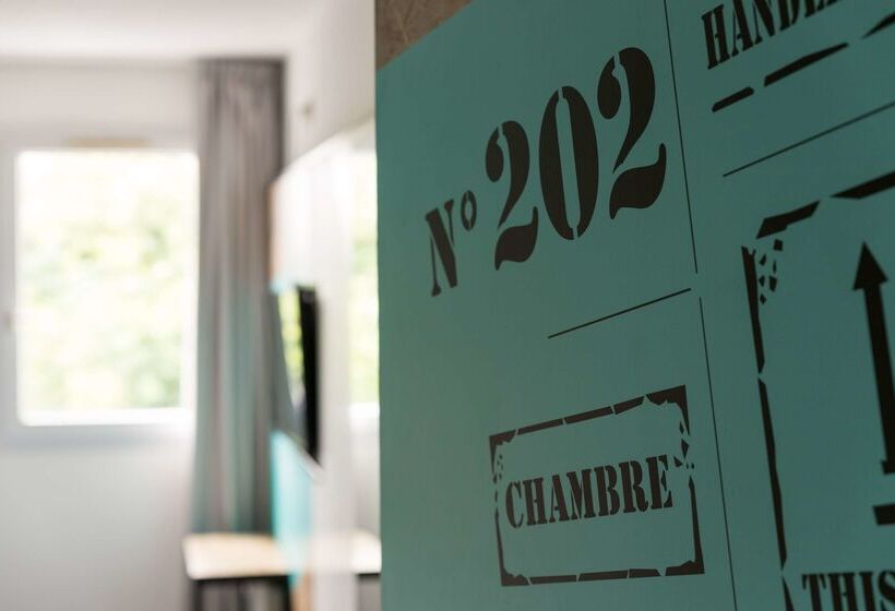 Отель The Originals Access, Hôtel Clermontferrand Nord