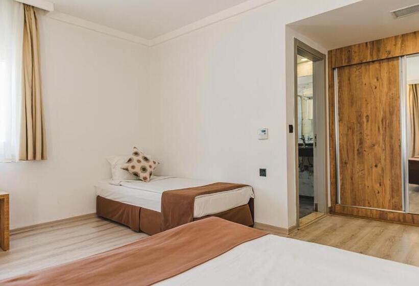 هتل Uptown Buyuk Anadolu Girne