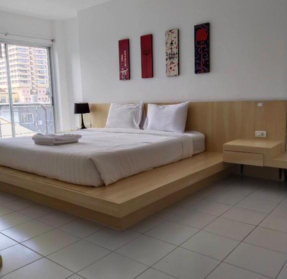 酒店 Urban Patong Residence