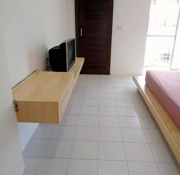 酒店 Urban Patong Residence