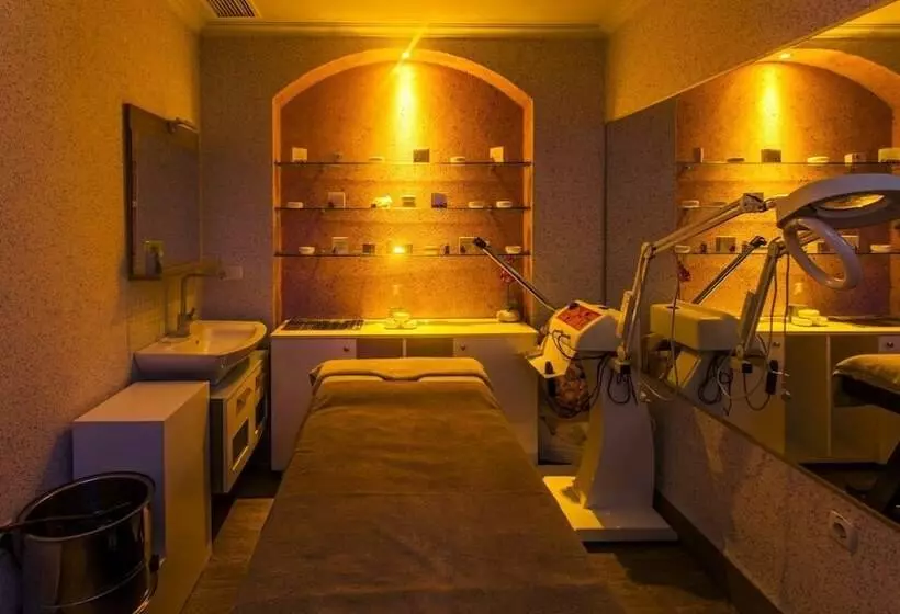 White Gold Hotel & Spa