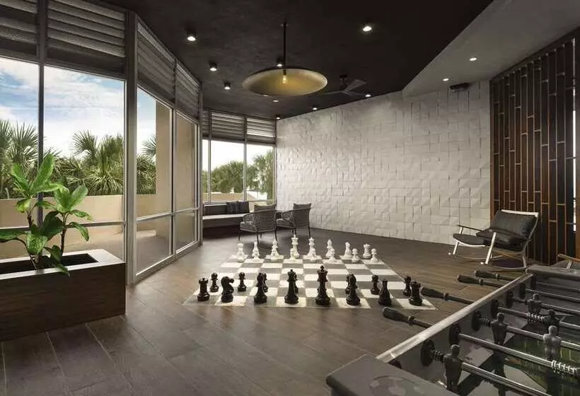 Royal Palms Apartment